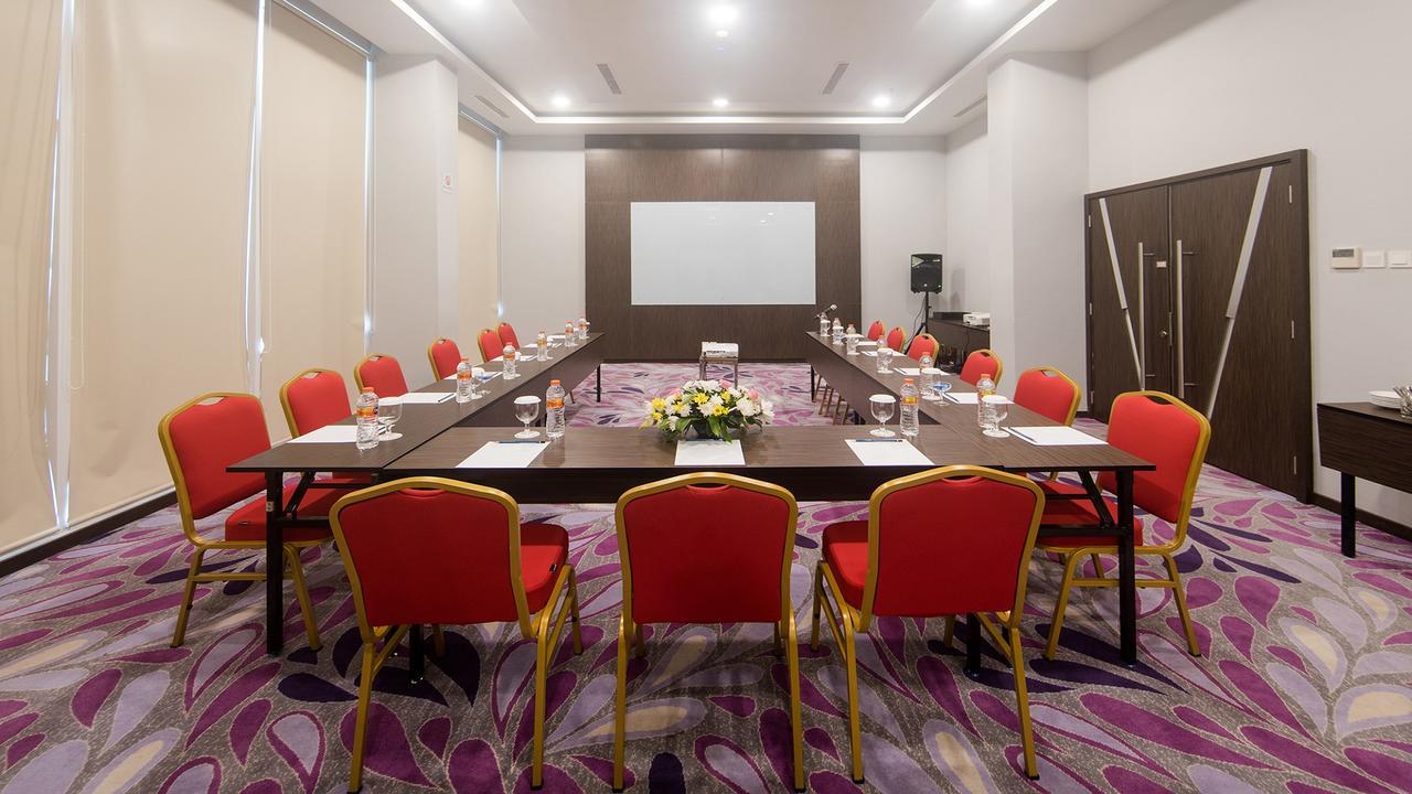 Bigland Hotel & Convention Sentul Bogor Exterior foto